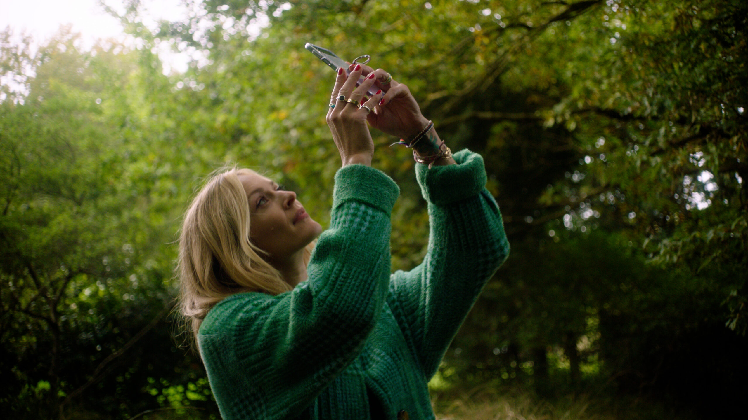 Fearne Cotton taking a selfie