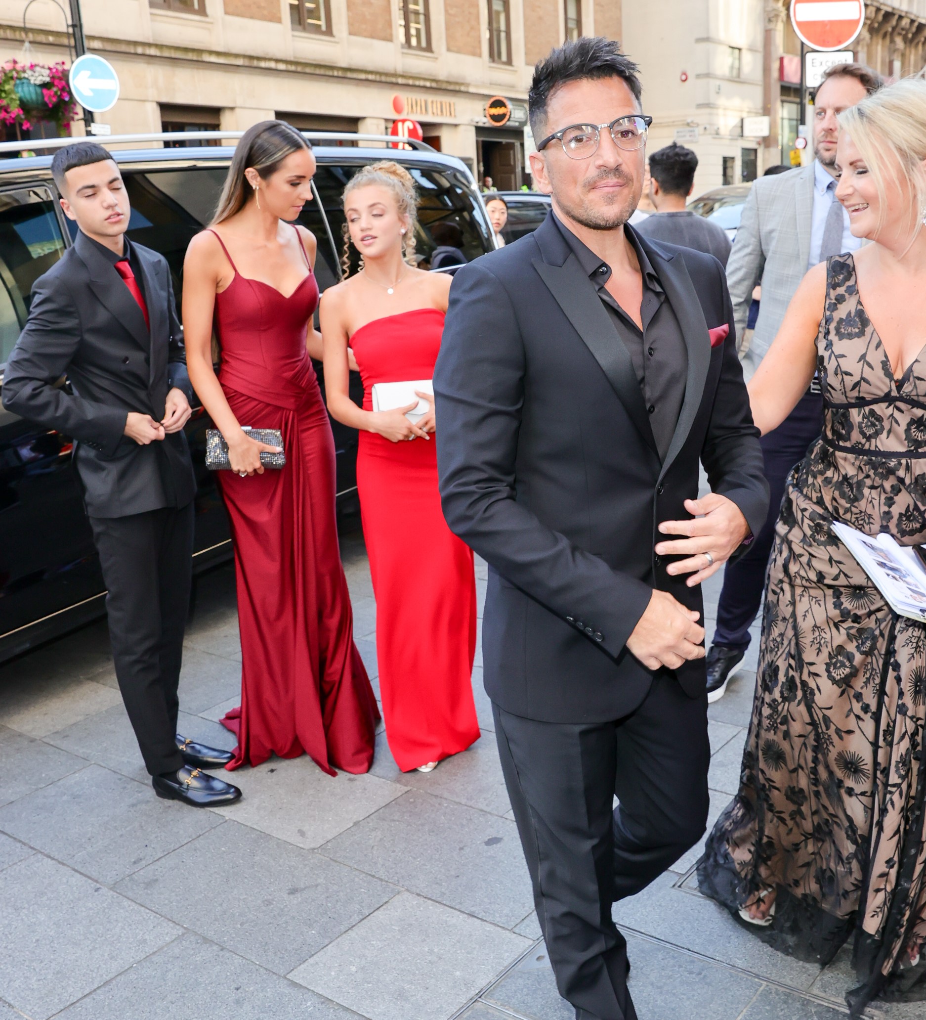 Peter Andre with Junior, Emily and Princess 