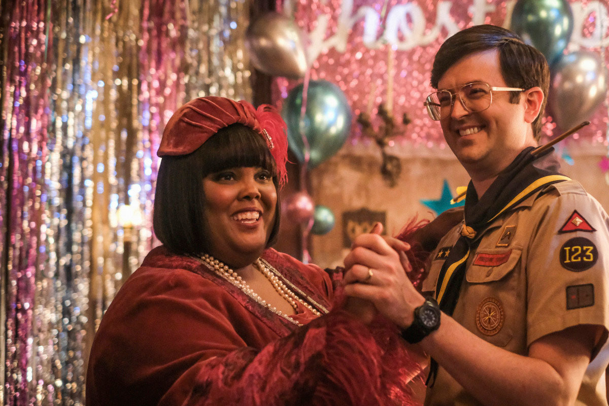 Alberta and Pete dance at a prom in the estate