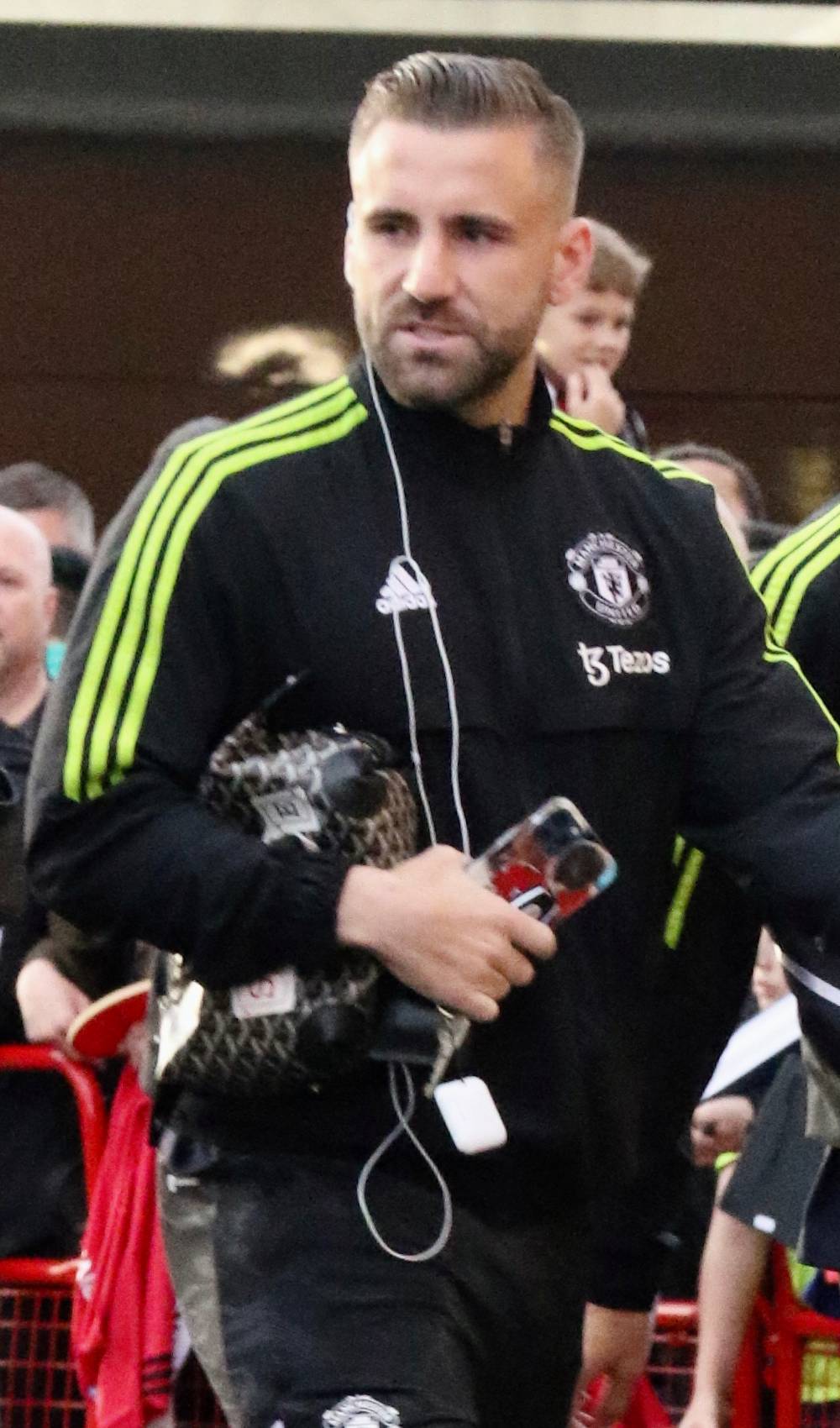 Luke Shaw plays for England at the Qatar World Cup 2022