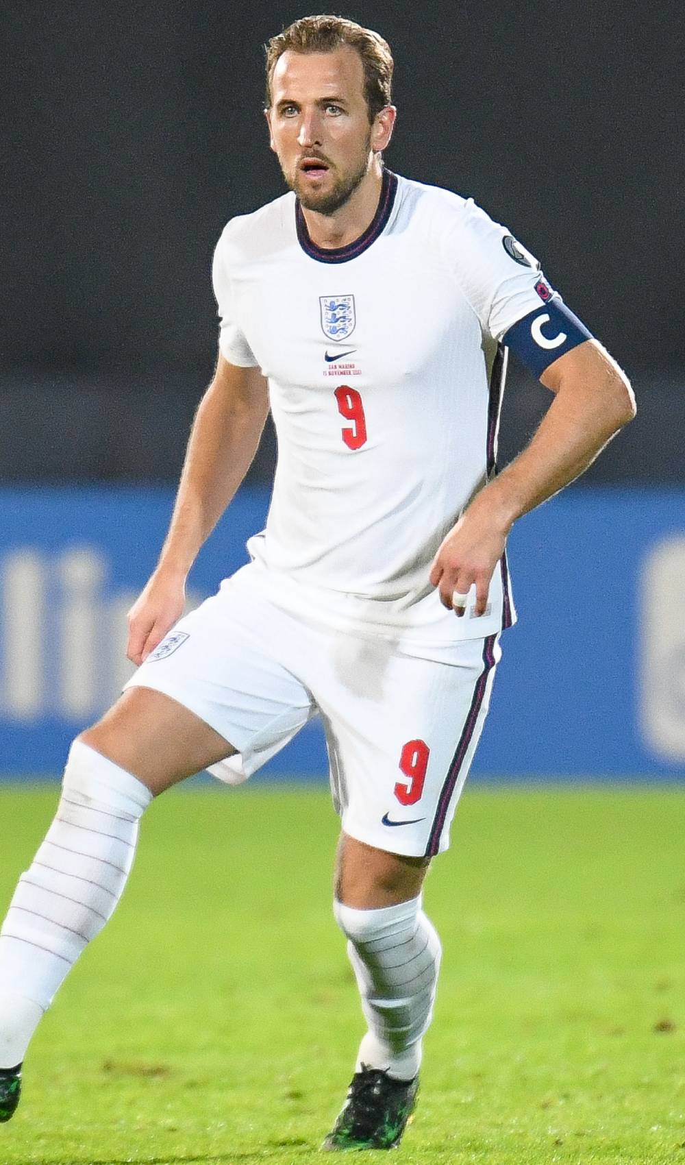 Harry Kane plays for England at the Qatar World Cup 2022