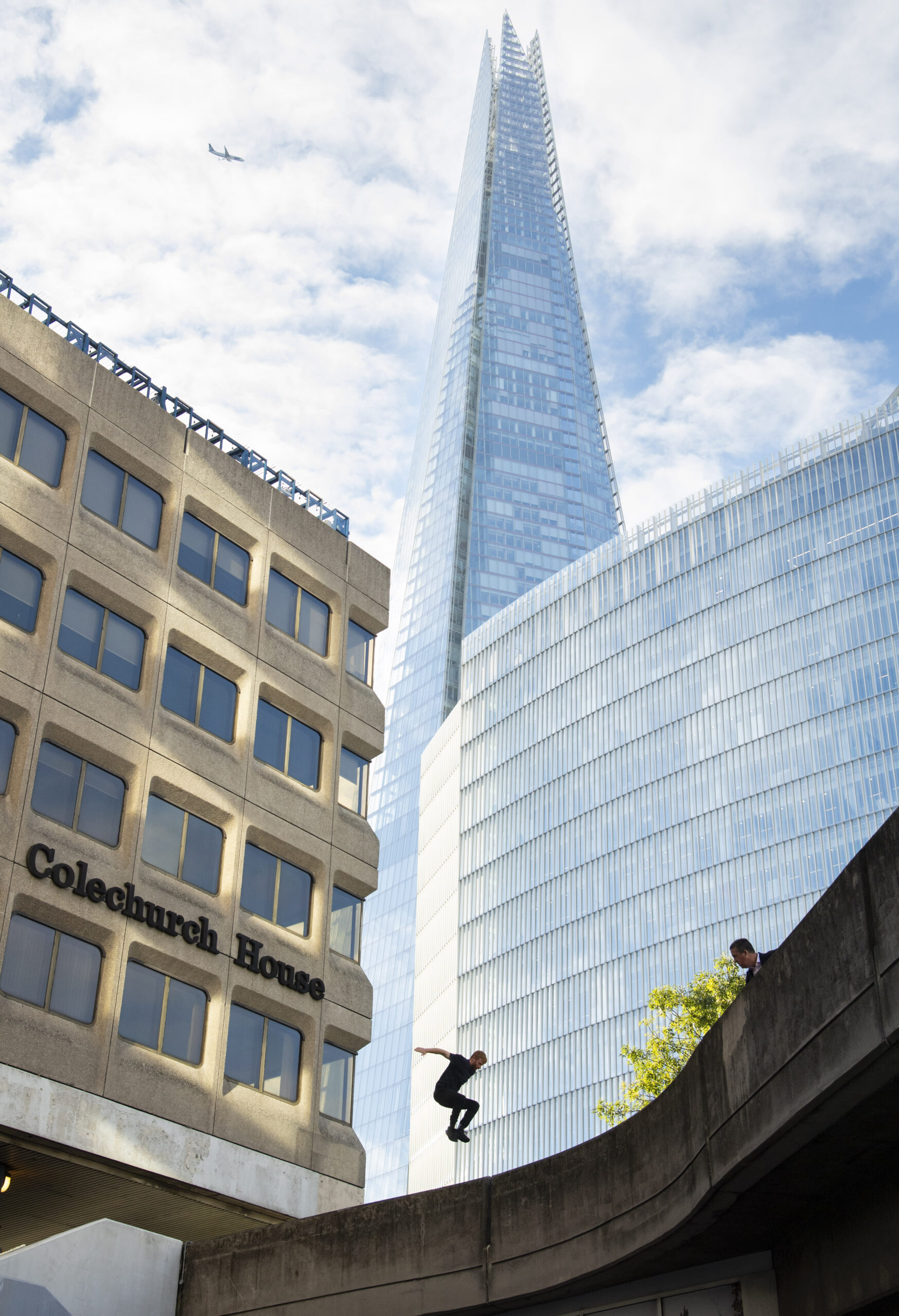 Free runner above London Landmarks