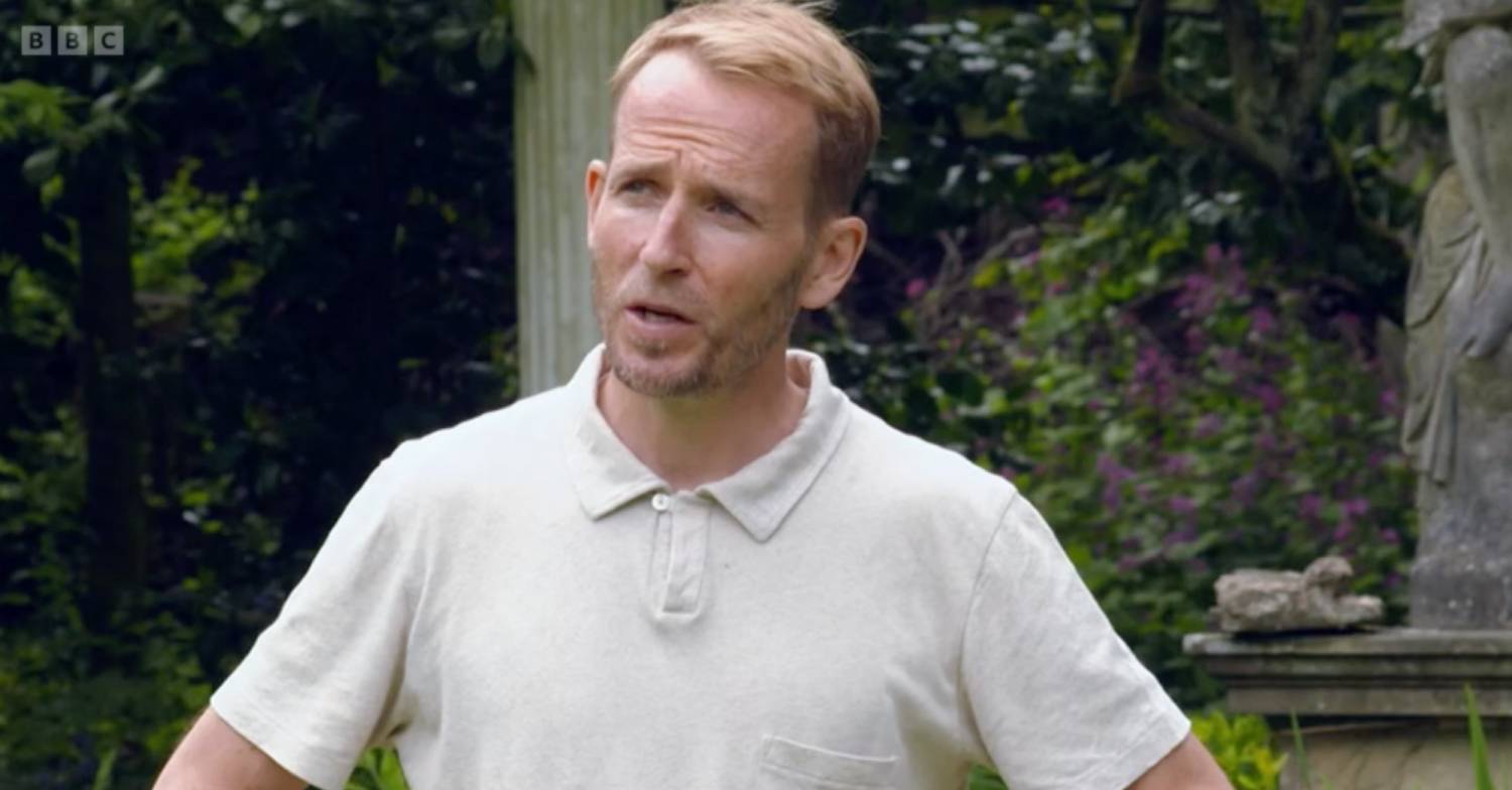 Jonnie Irwin presents Escape to the Country in an episode that aired in October 2021