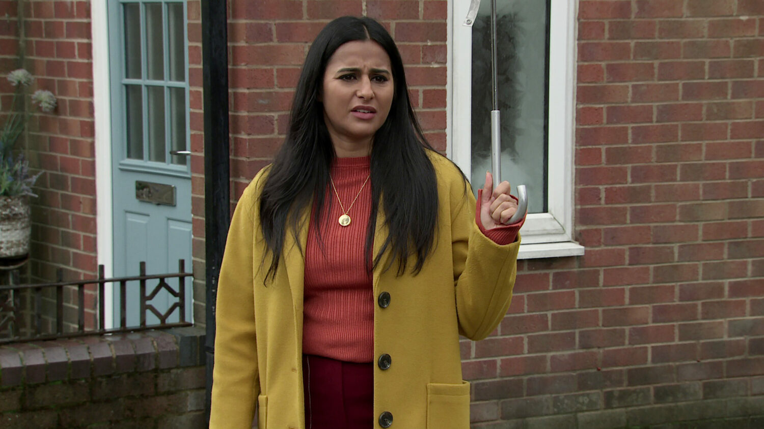 Coronation Street's Alya is looking concerned