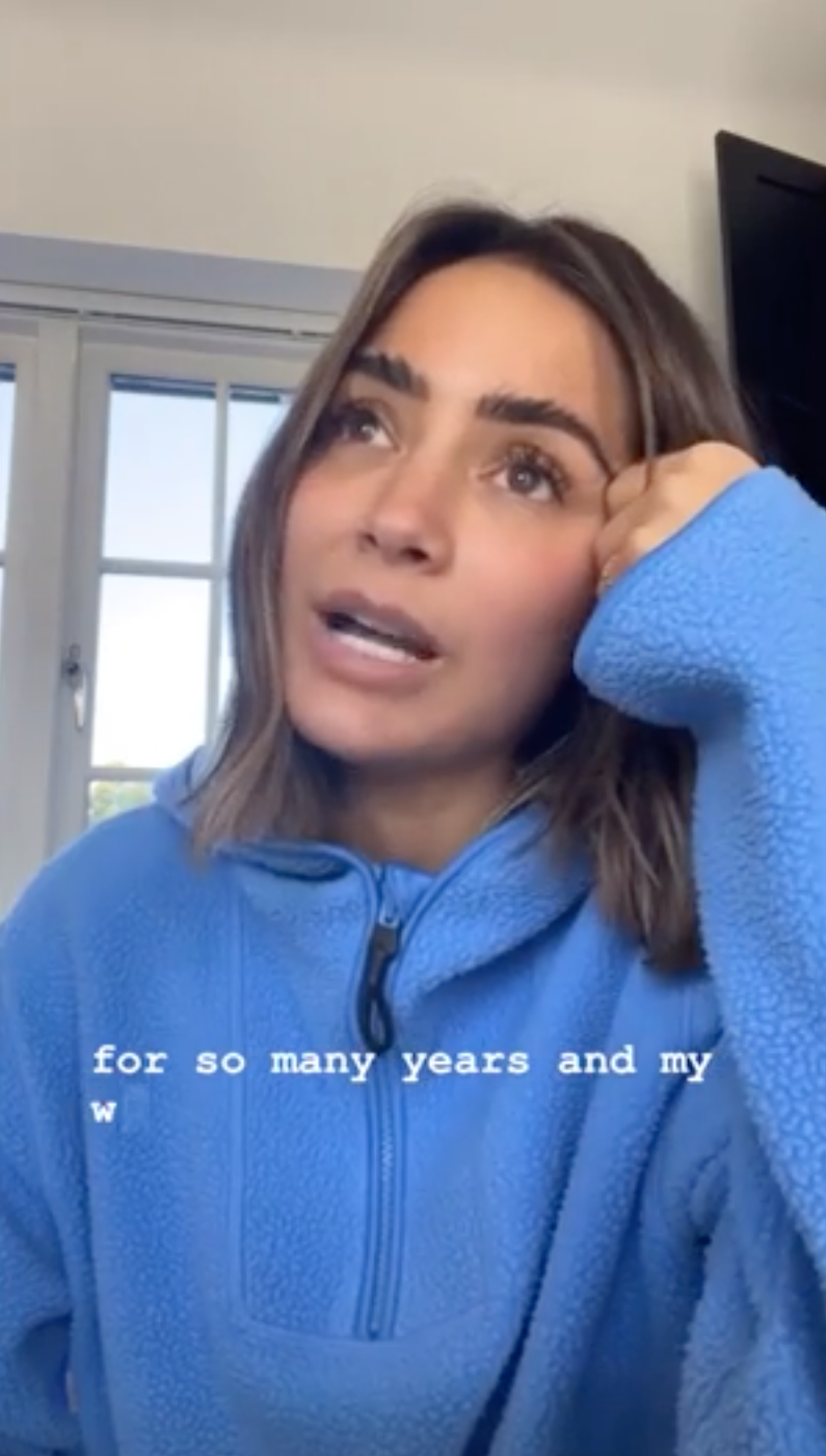 Frankie Bridge in a blue jumper on Instagram