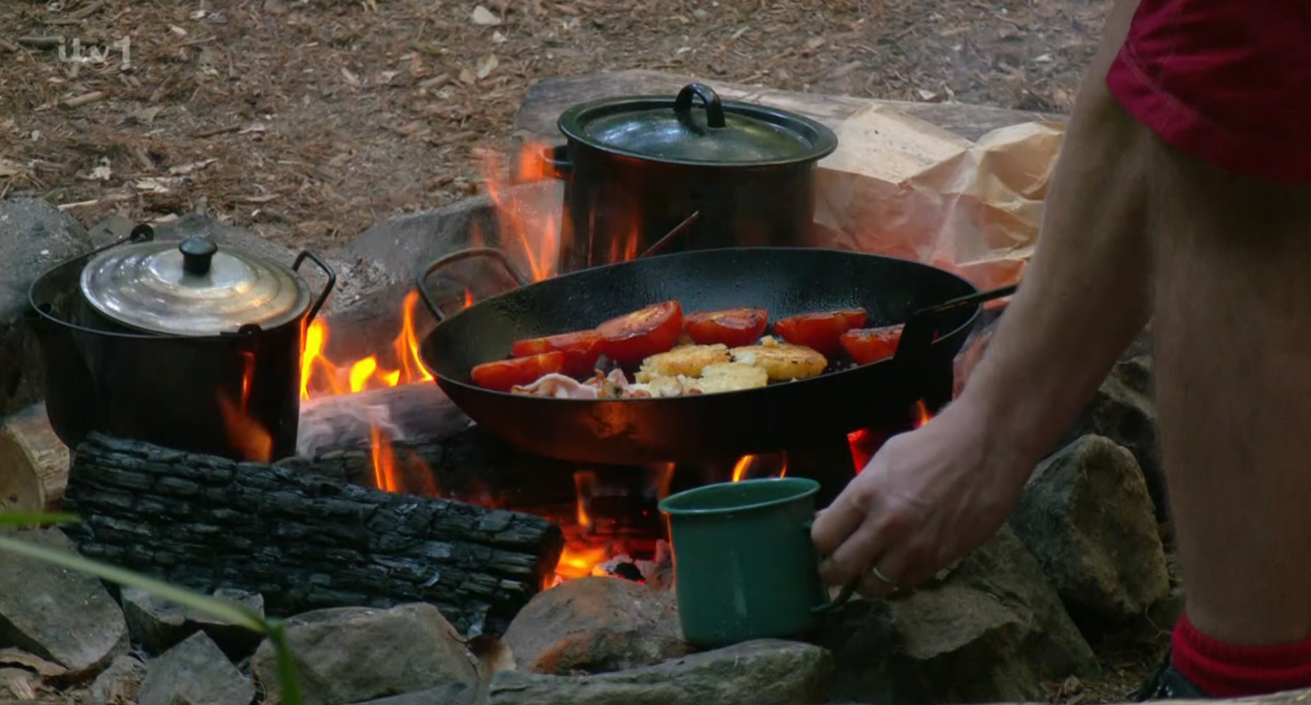 A cooked breakfast in the I'm A Celebrity camp