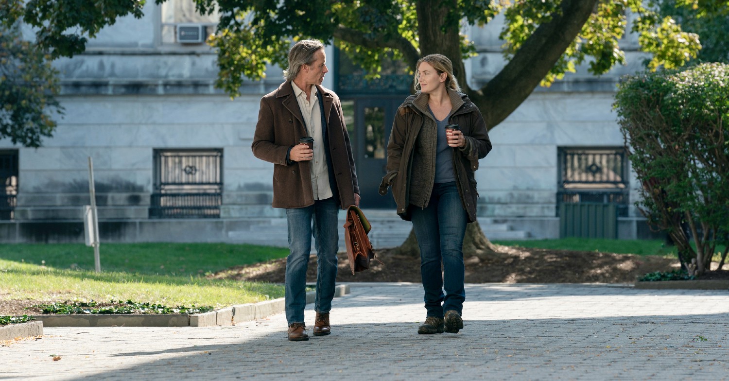 Guy Pearce and Kate Winslet in character in Mare of Easttown