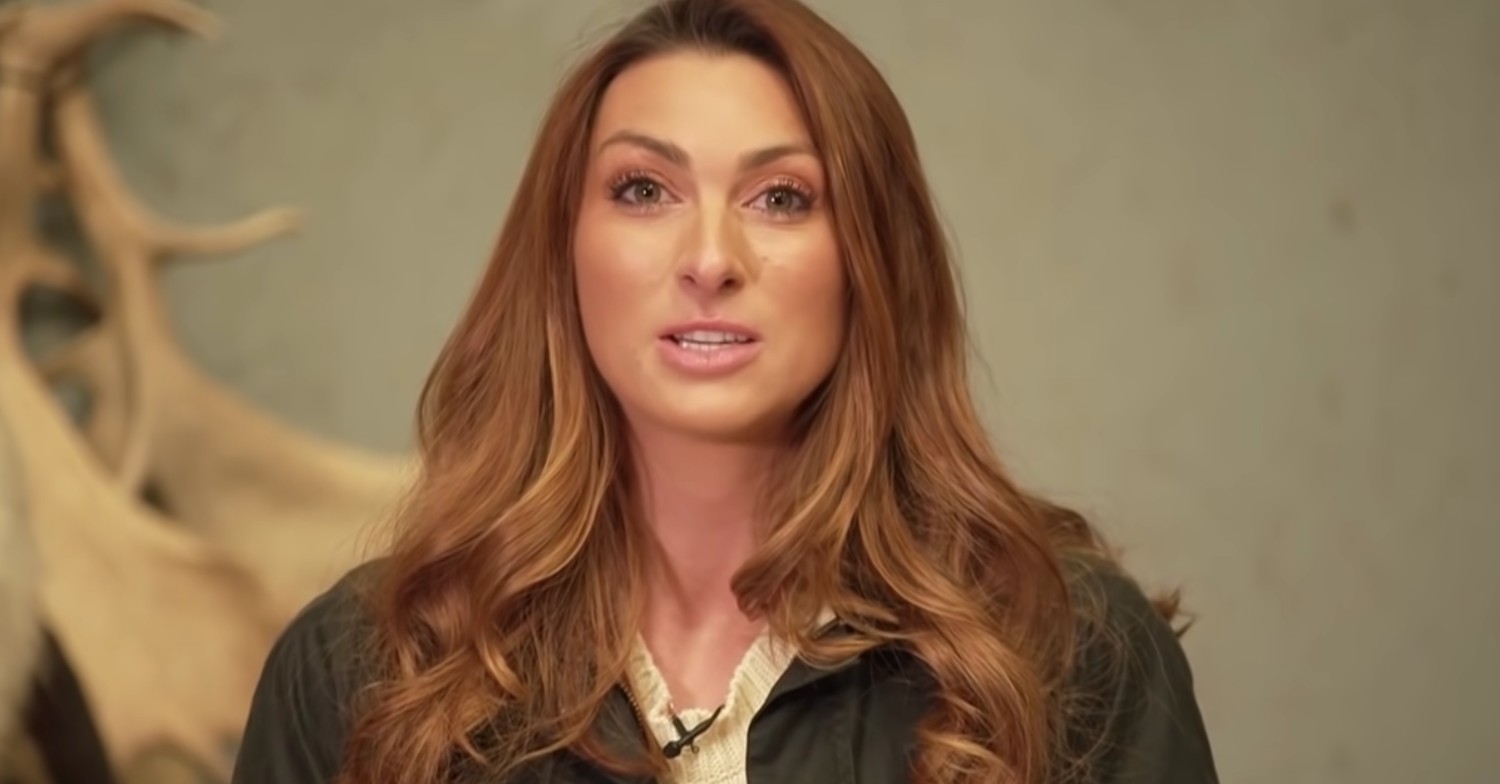 Luisa Zissman talking 