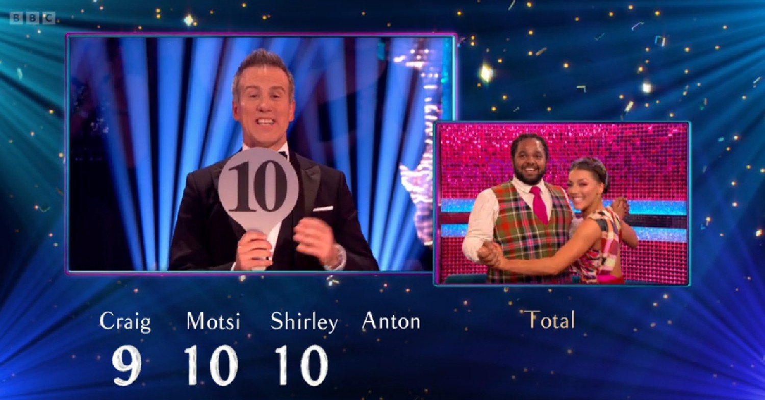 Anton Du Beke giving a score of 10 on Strictly