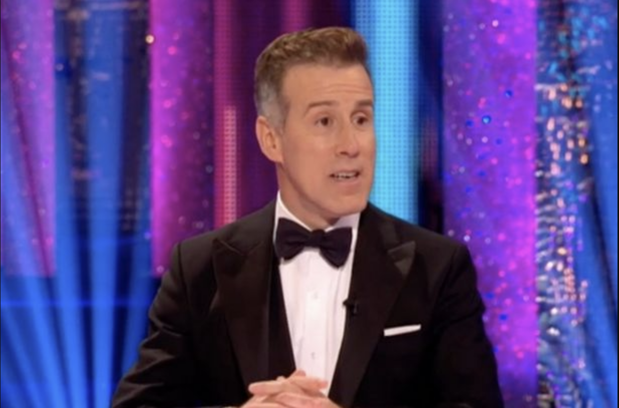 Anton Du Beke scoring on Strictly