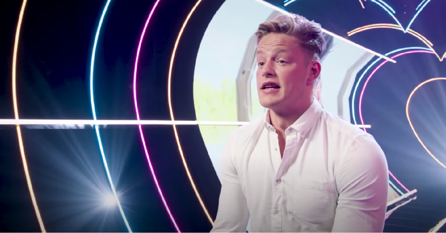 Love Island star Ollie Williams rushed to intensive care after fall