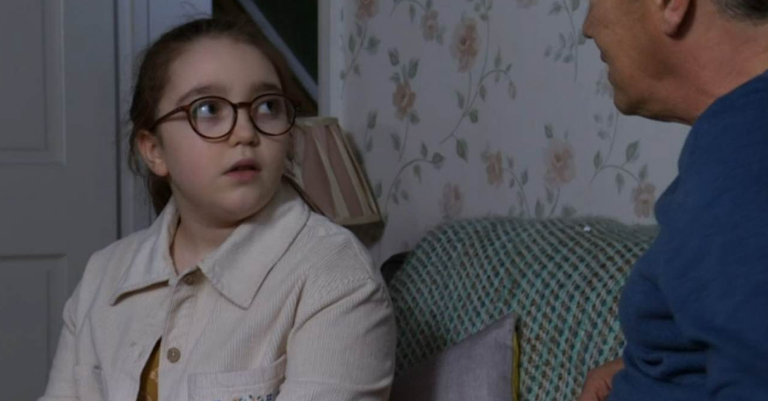 EastEnders' Scarlett is looking up at Ricky with worry