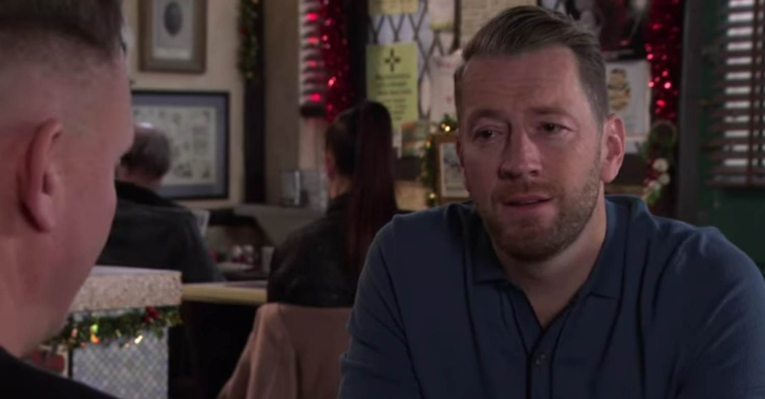 Coronation Street's Laurence is teary eyed