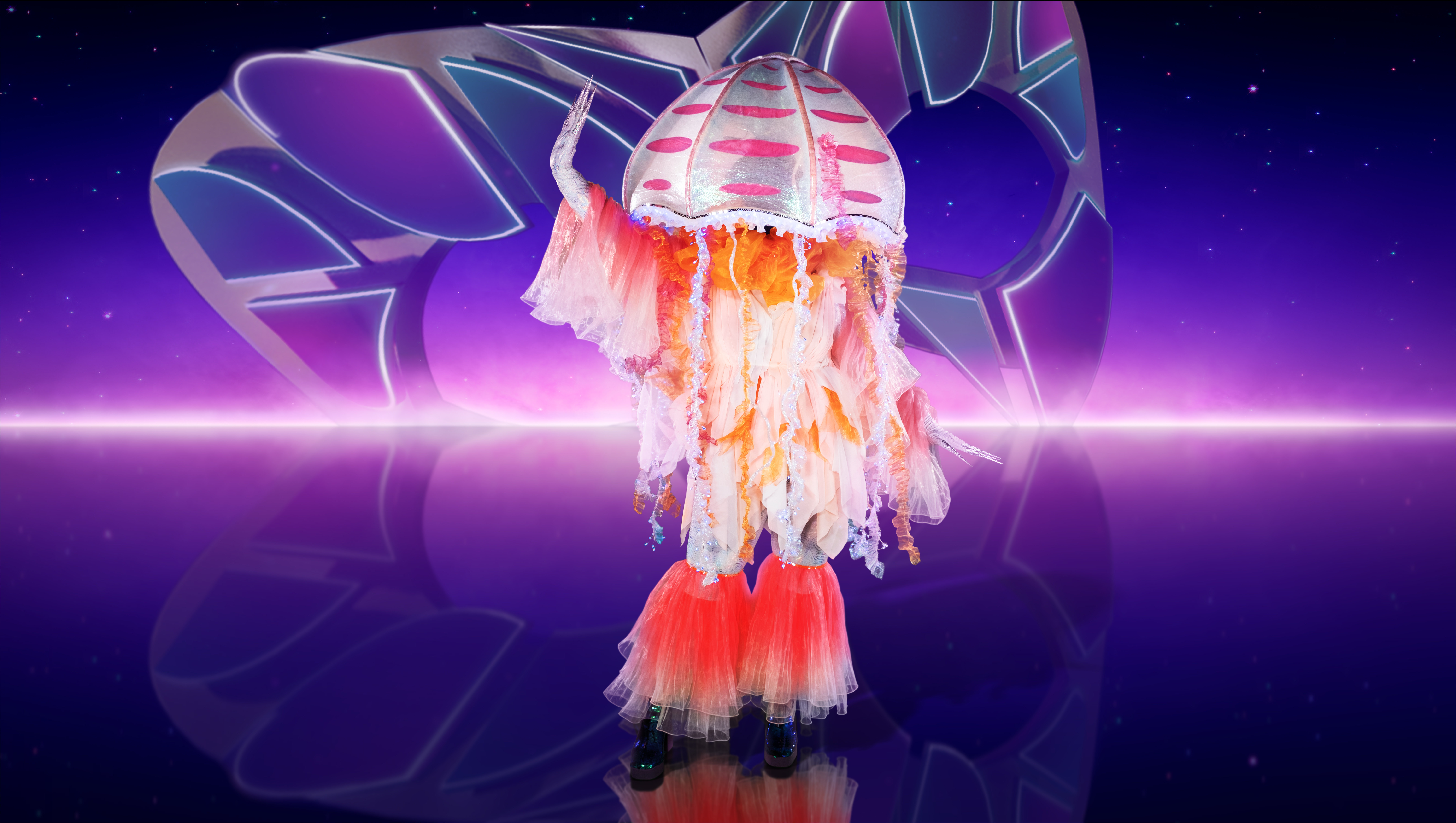 Jellyfish waves on The Masked Singer