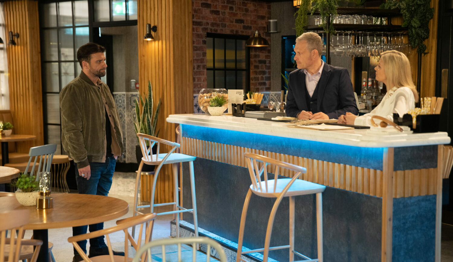 Coronation Street's Damon is talking to Nick and Leanne at The Bistro