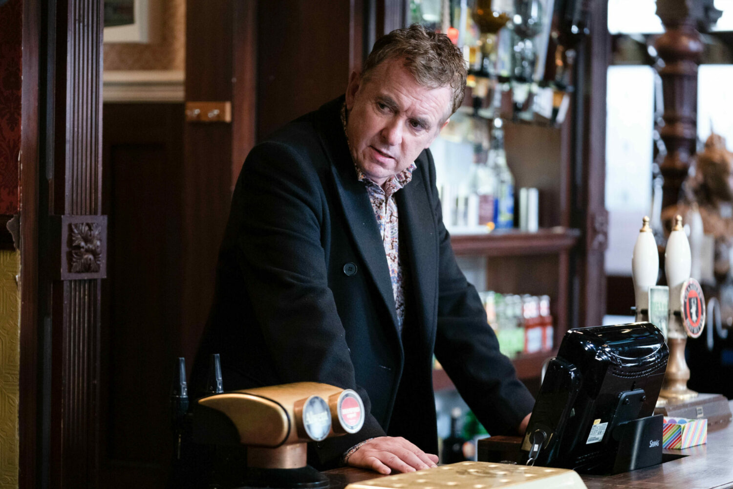 EastEnders' Alfie is behind the bar