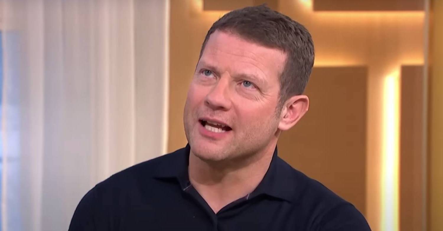 Dermot O'Leary looks upwards