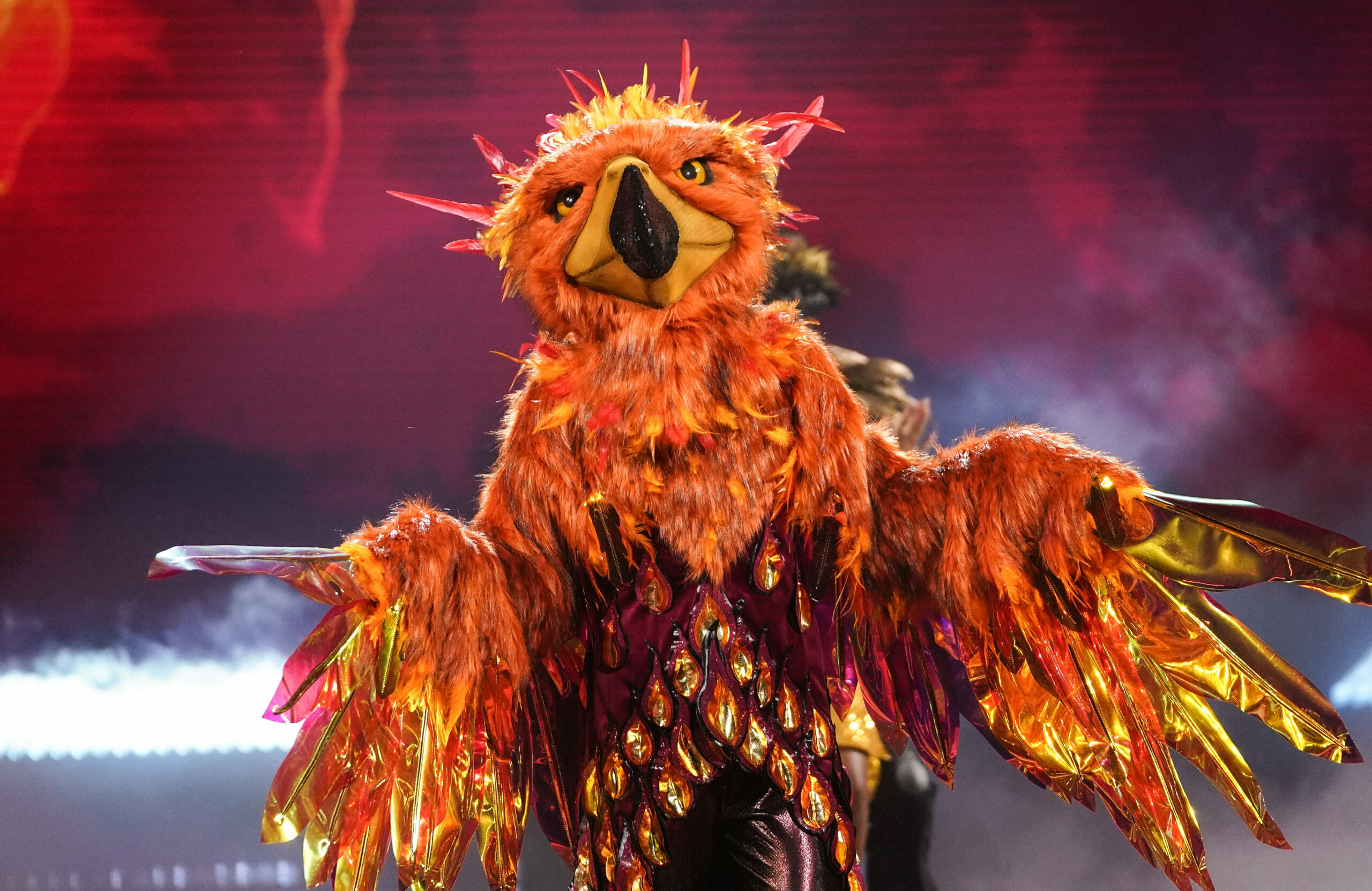 Phoenix sings on The Masked Singer 2023