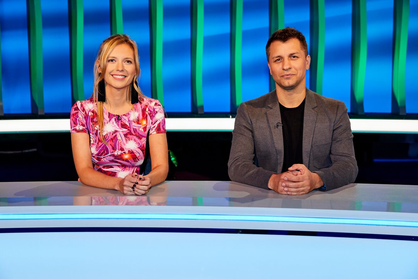 Rachel and Pasha smile together on Odd Couples