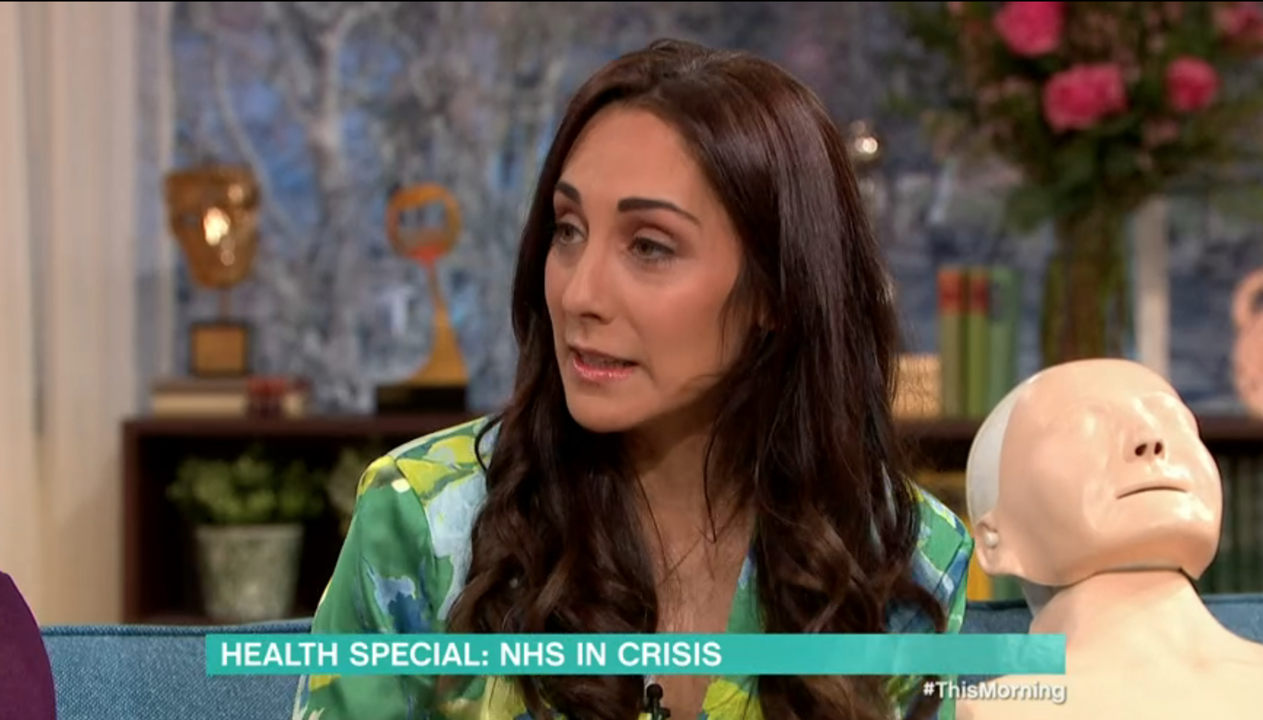 Dr Sara Kayat wearing green on This Morning