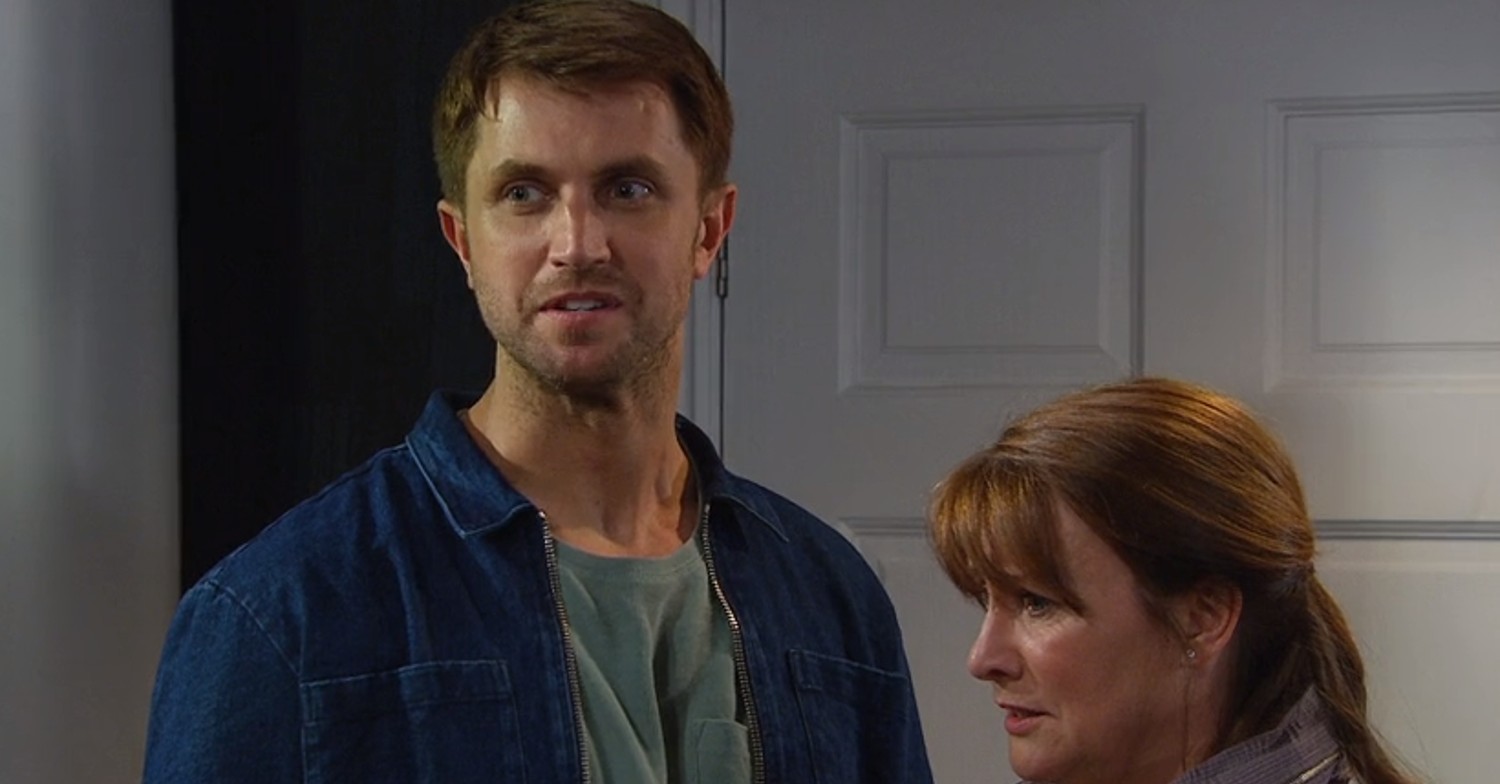 Lee and Wendy looking upset in Emmerdale