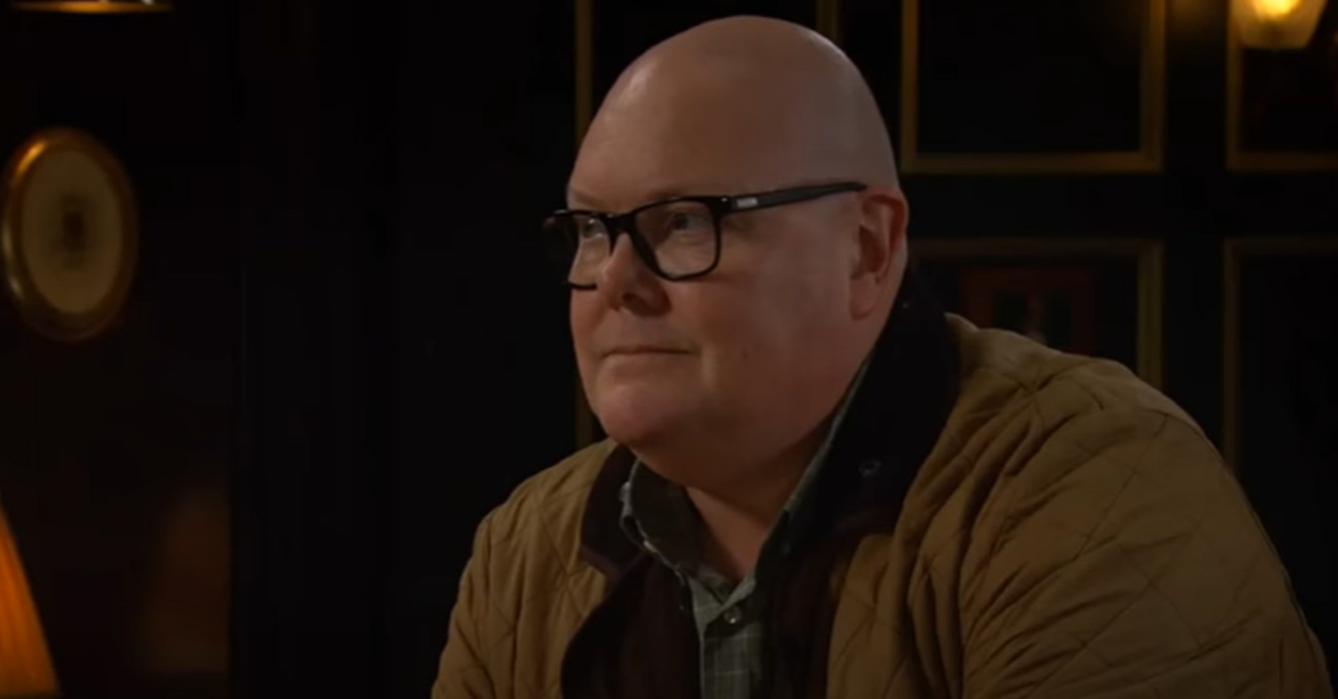 Emmerdale's Paddy is looking awkward in the pub