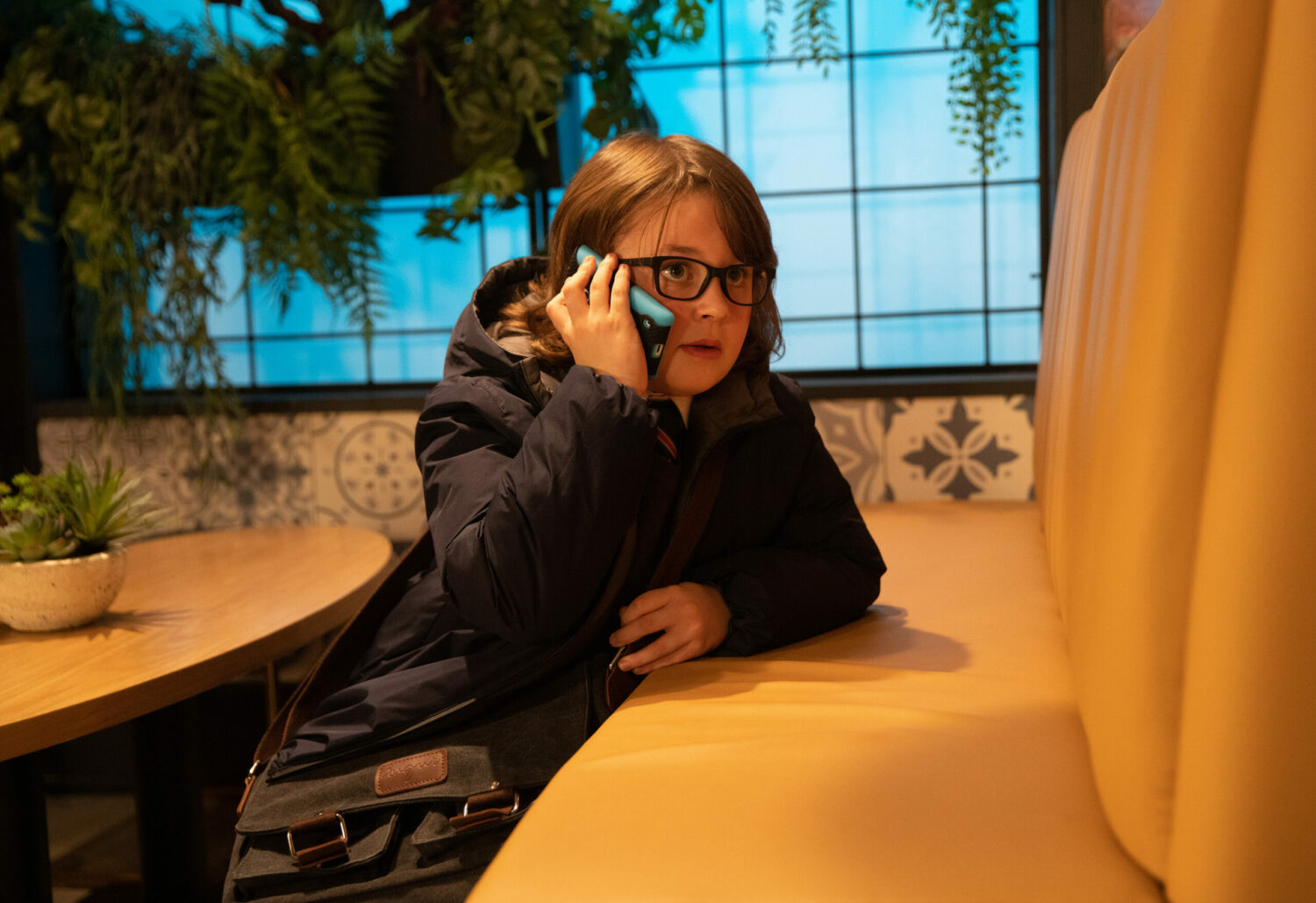 Scared Sam makes a secret phone call in Coronation Street