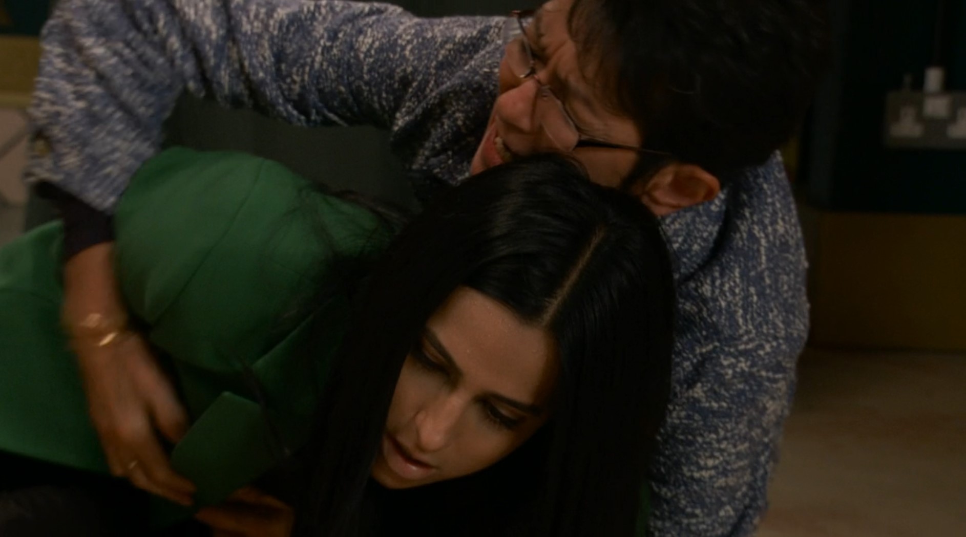 Yasmeen cradles Alya after she is stabbed