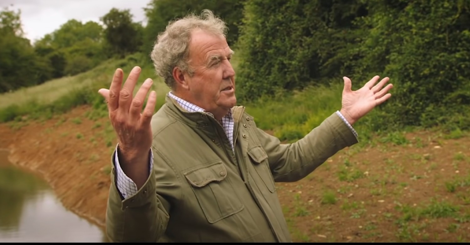 Jeremy Clarkson with his arms out wide on his Amazon show 
