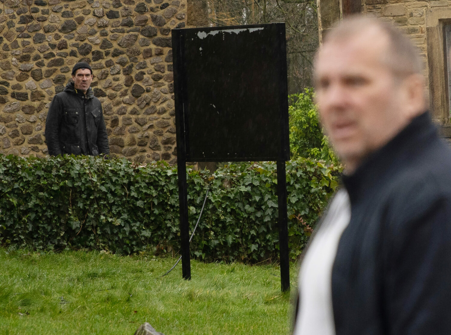 Emmerdale: Jeff Hordley character Cain glares at Will from afar
