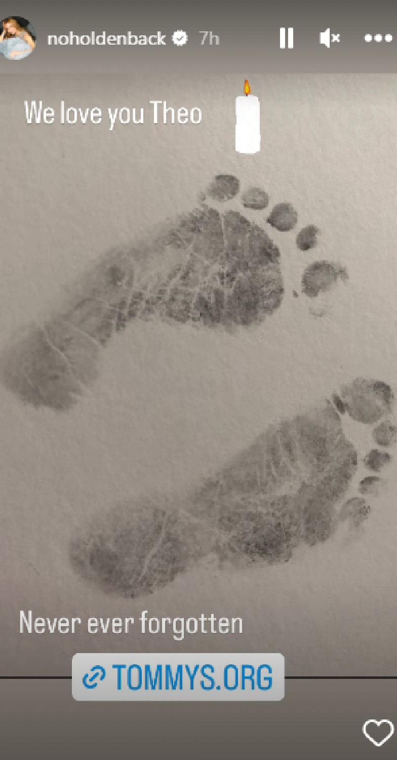 Amanda Holden shares image of baby feet print to Instagram