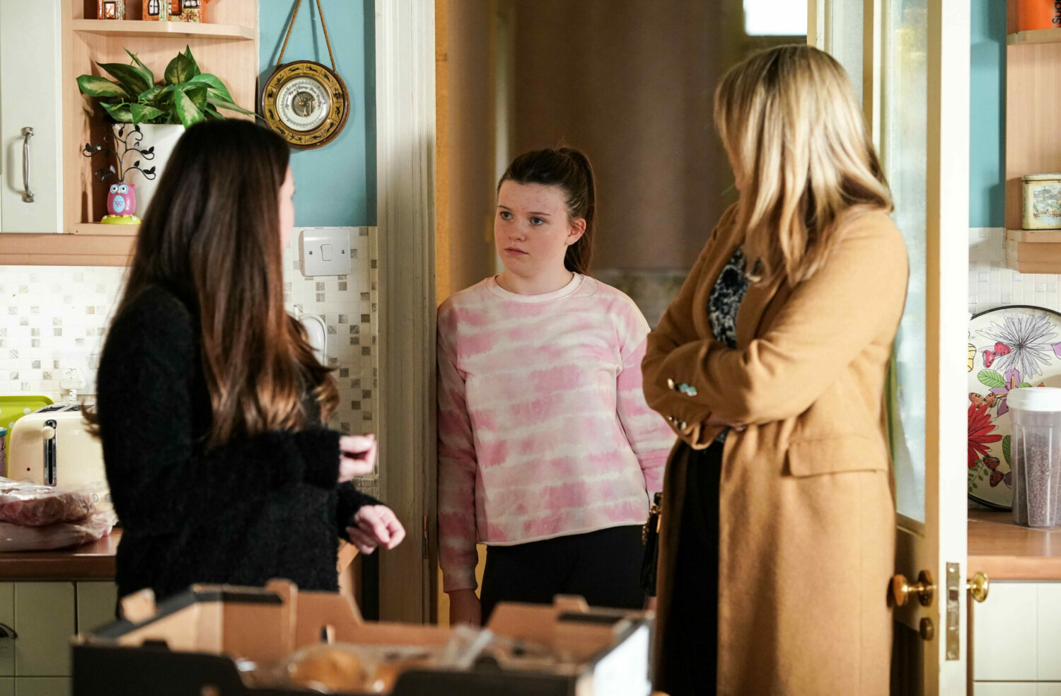 EastEnders' Lily is talking to Stacey and Sam at home