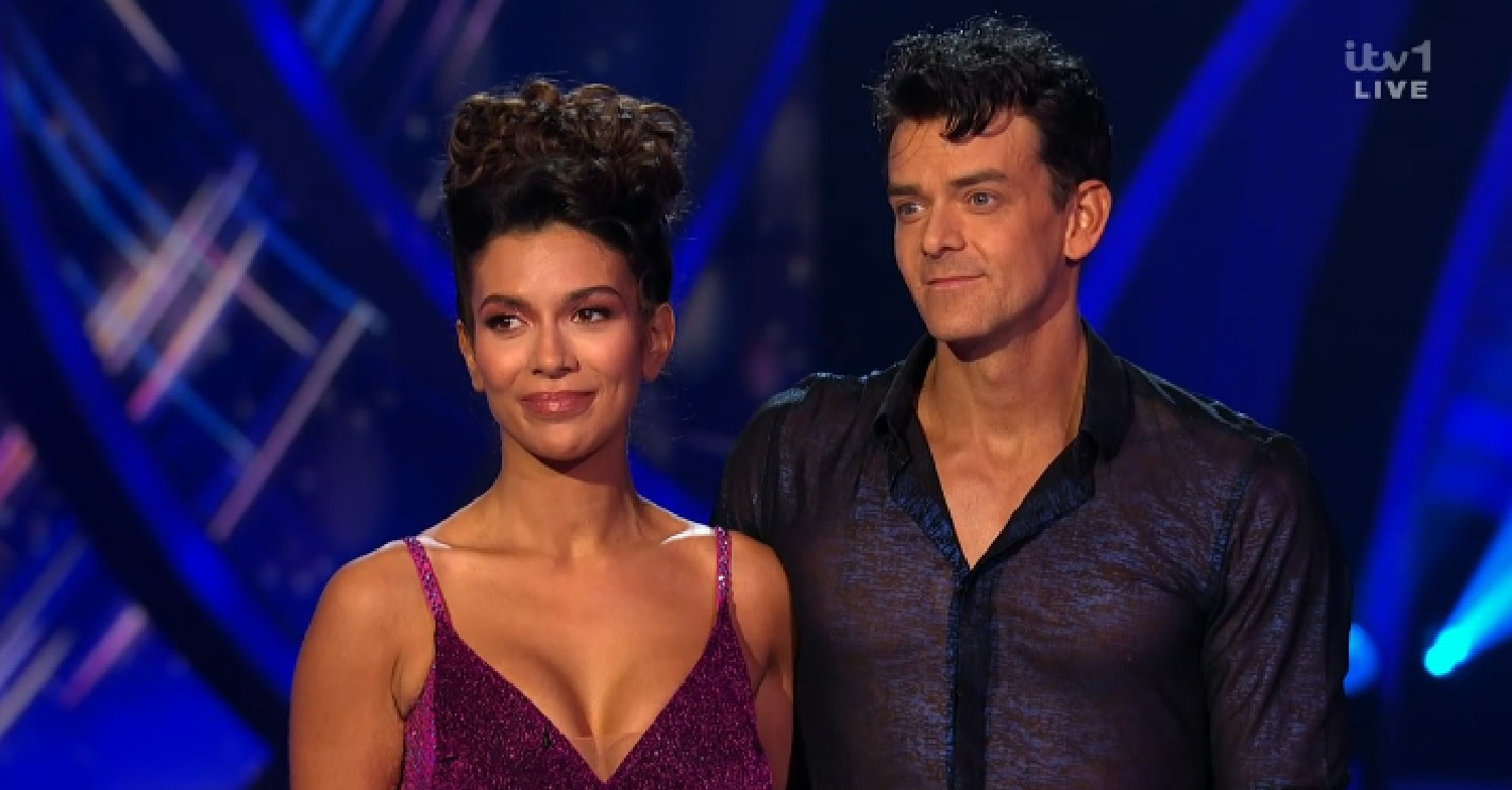 Ekin-Su and Brendyn on Dancing On Ice tonight