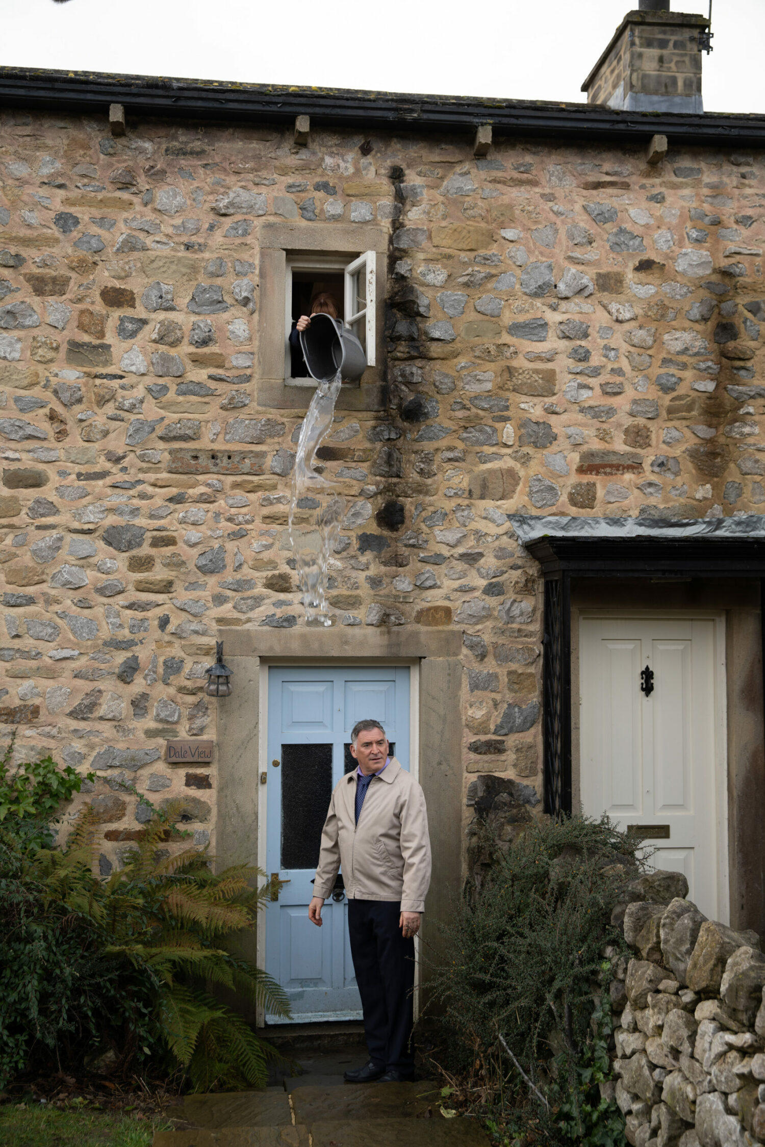 Wendy in Emmerdale spoilers tips a bucket of water over an unsuspecting Bob