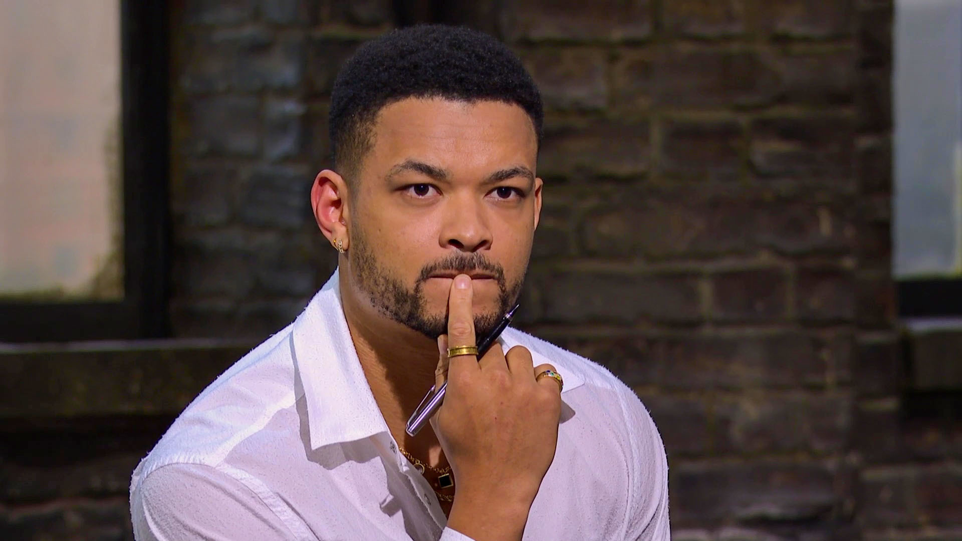 Steven Bartlett thinks hard about a pitch on Dragons' Den