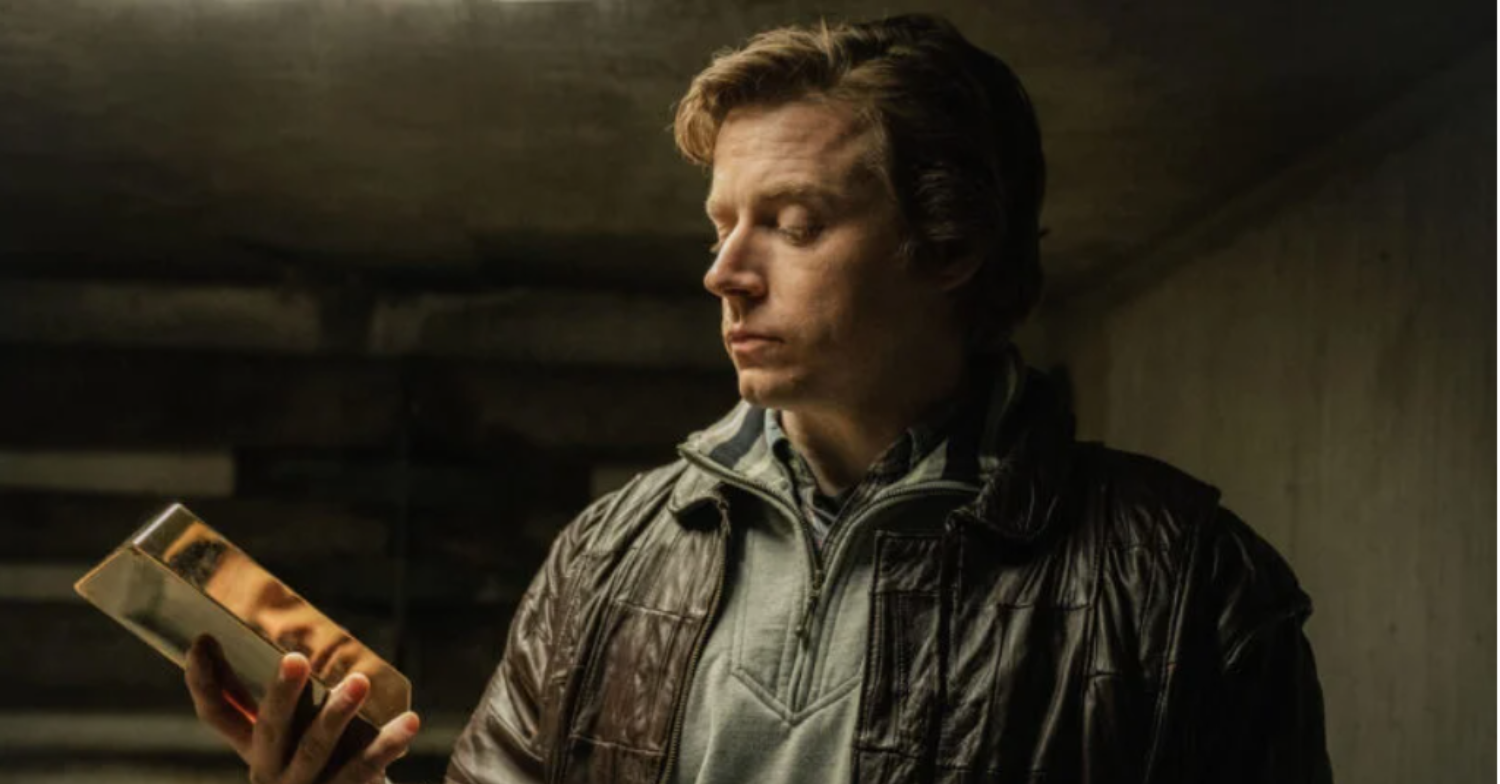 Jack Lowden in The Gold