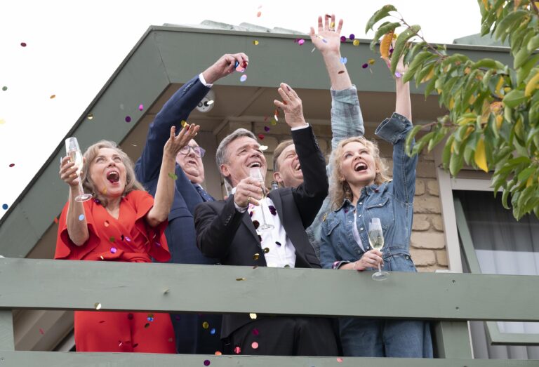 The Neighbours cast celebrate in final episode