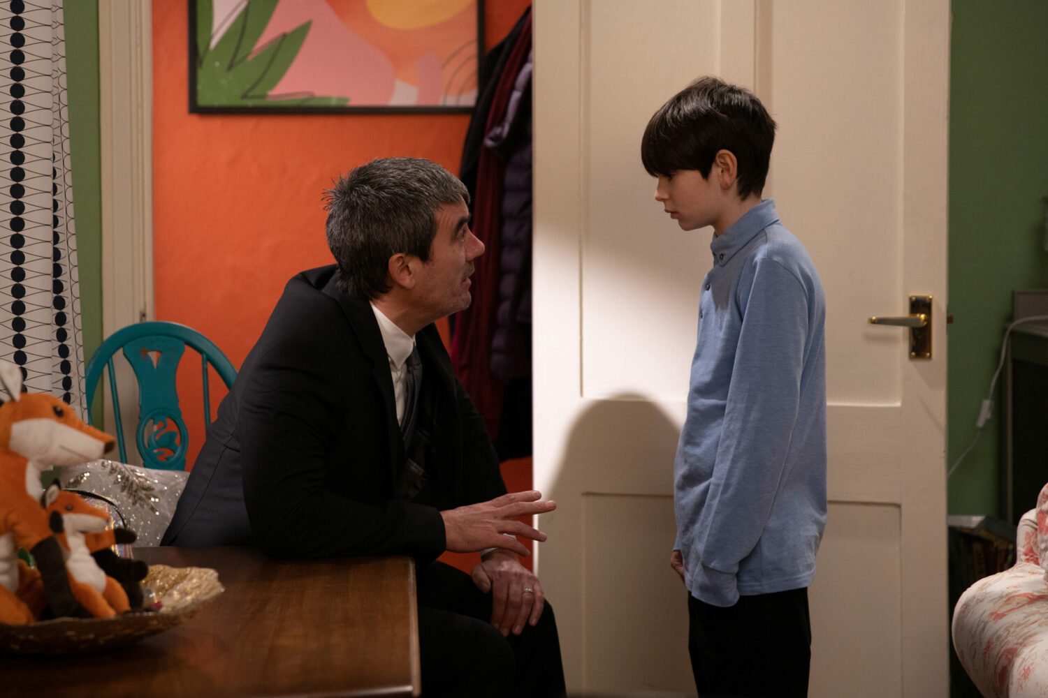 Seeing how important it is for Cain Dingle [JEFF HORDLEY] and Kyle Winchester [HUEY QUINN] to share a moment, Caleb persuades Amy to relent