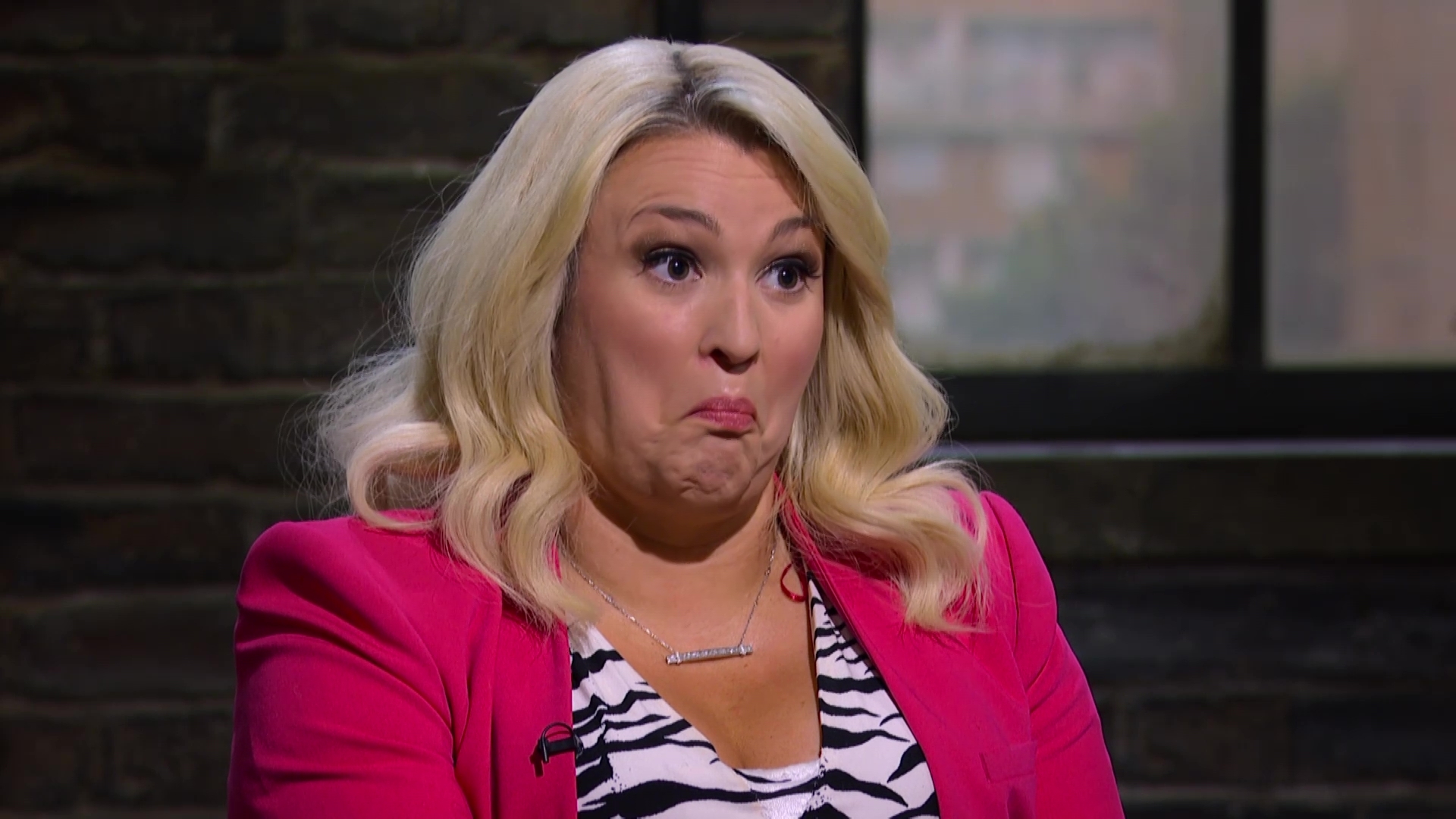 Sara Davies laughs in Dragons' Den episode 7