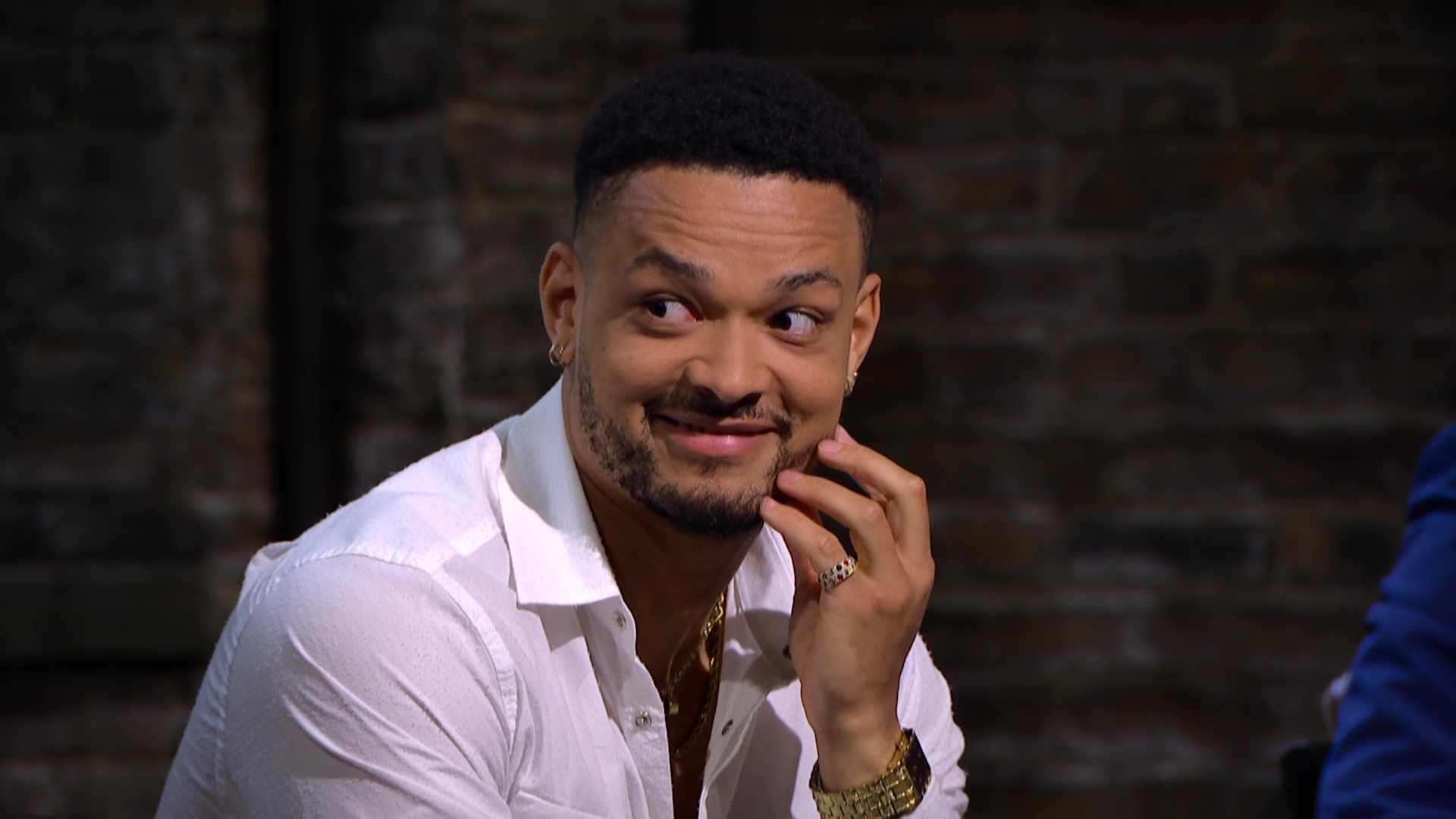 Steven Bartlett laughs in Dragons Den