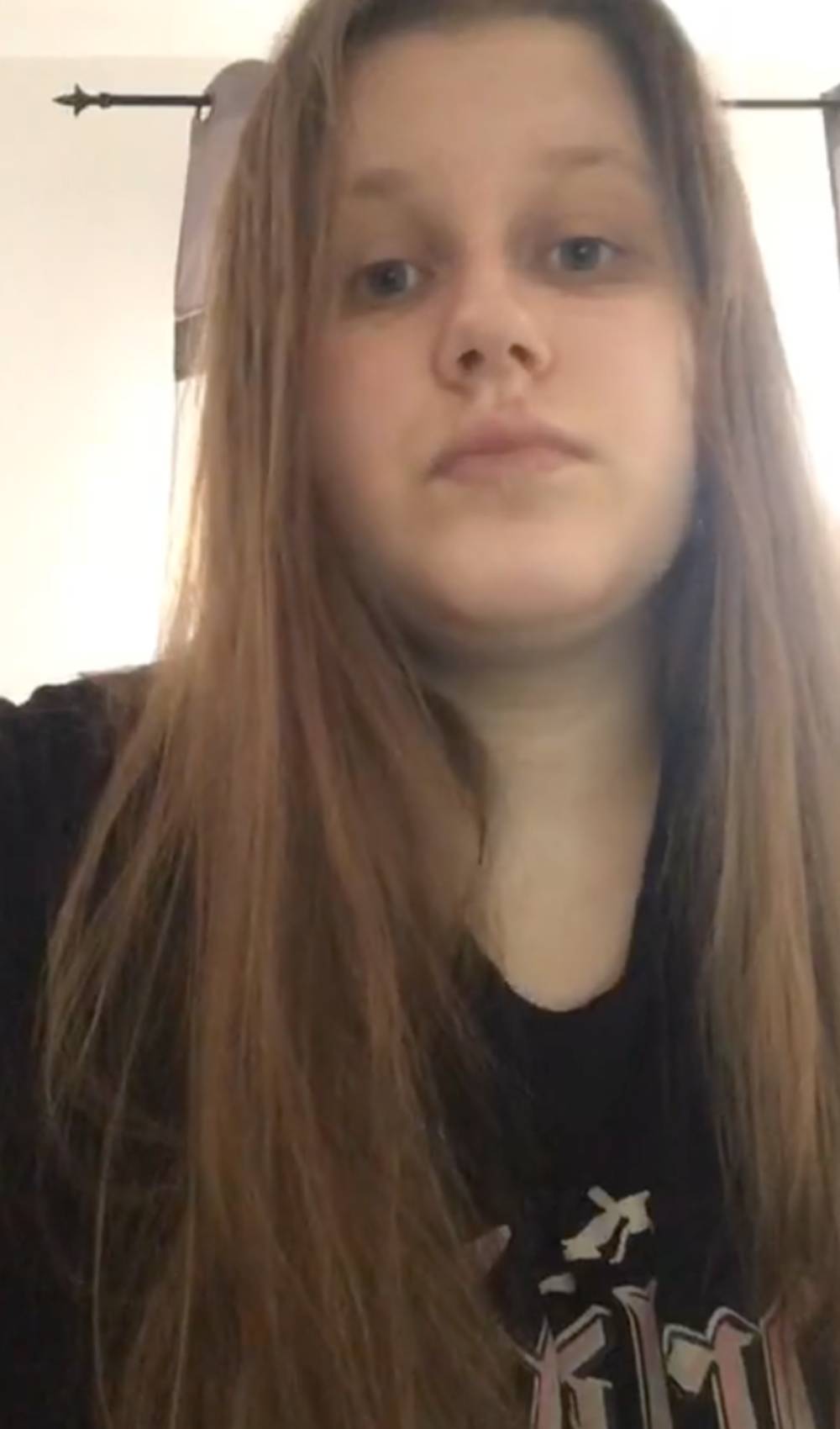 Julia Wandelt looks into the camera