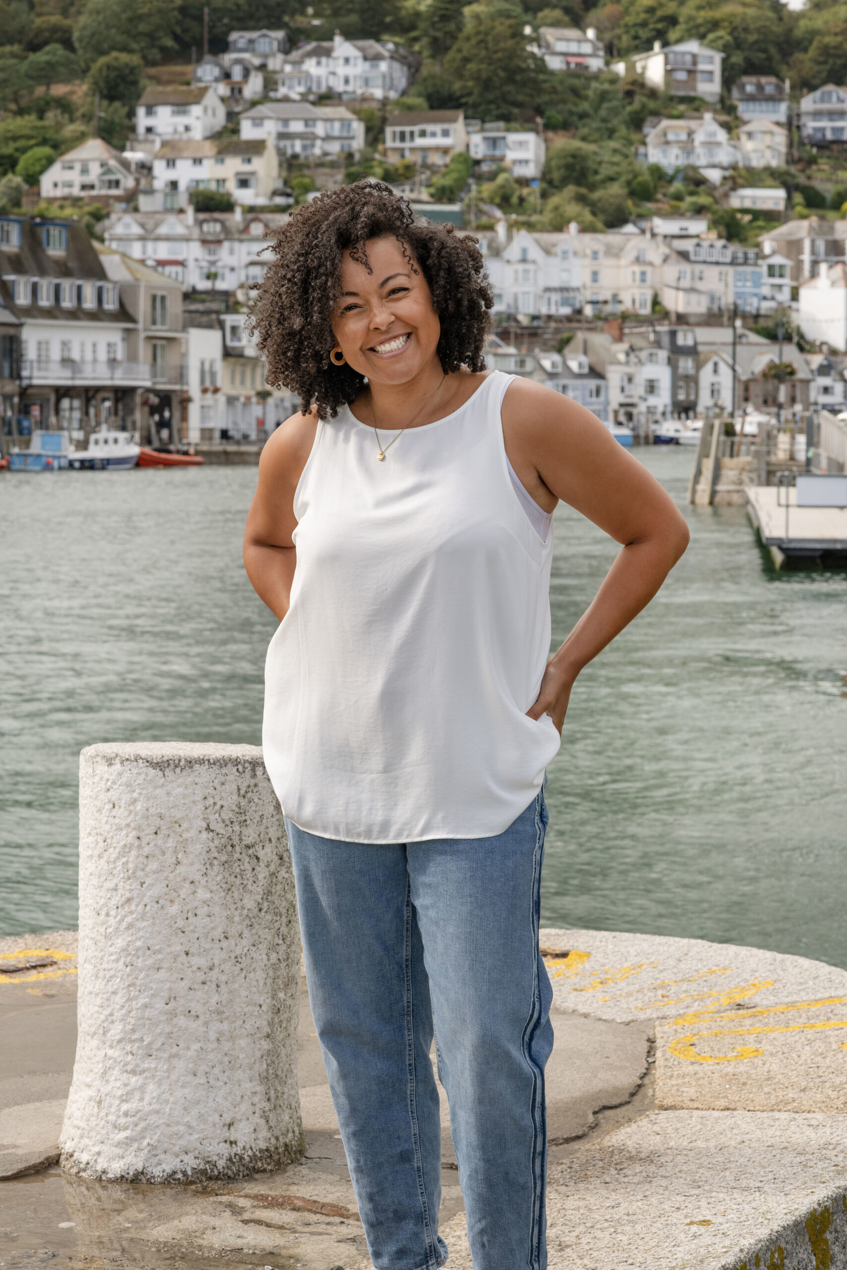 Jaye Jacobs as Laura in Beyond Paradise