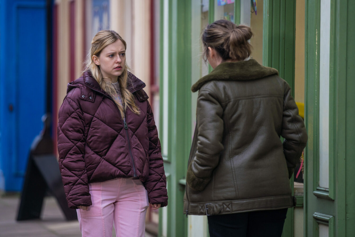 Upset Summer wants answers from Amy in Coronation Street