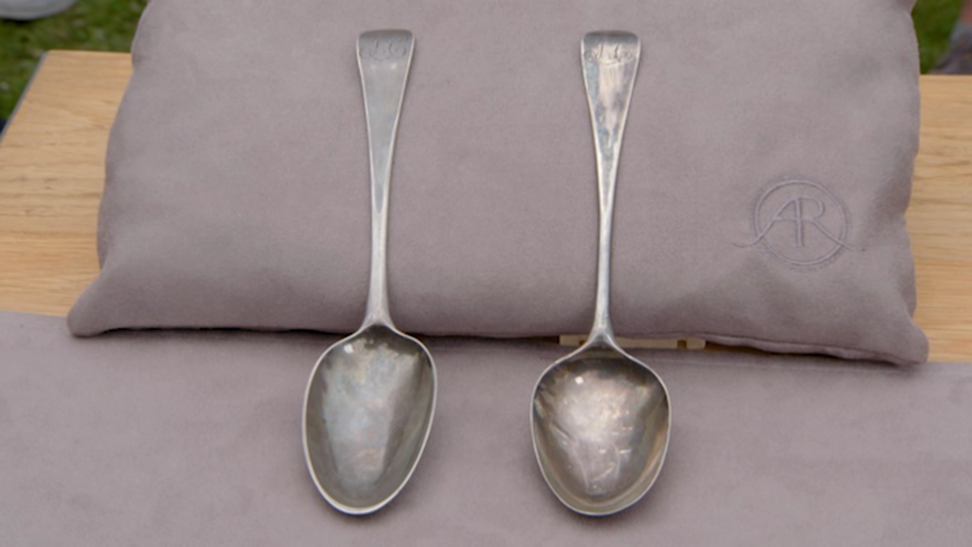 Captain Cooks' spoons on Antiques Roadshow on BBC