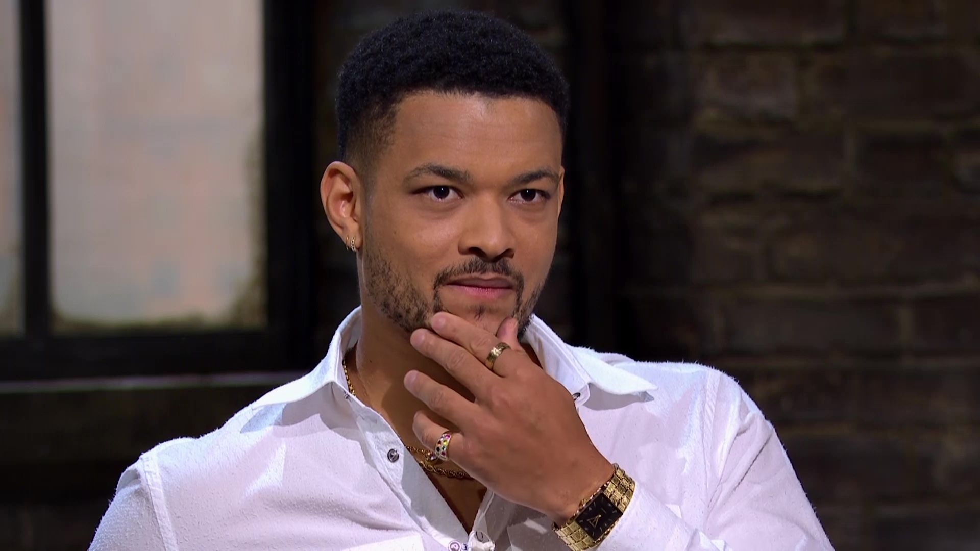 Steven Bartlett considers a pitch on Dragons' Den series 20