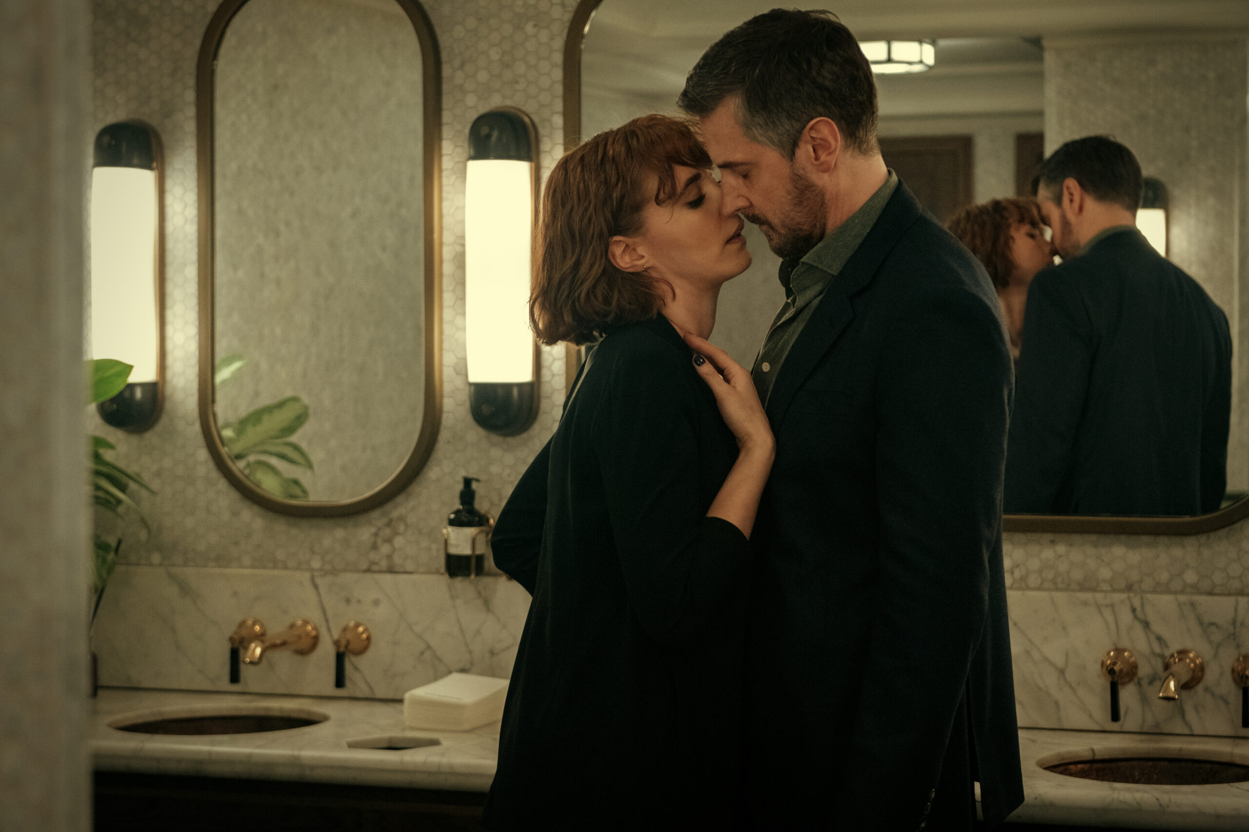 Charlie Murphy and Richard Armitage sex it up in Obsession on Netflix