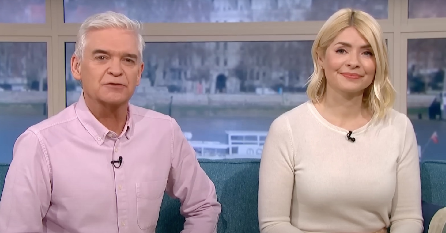 Phillip Schofield and Holly Willoughby talking on This Morning 