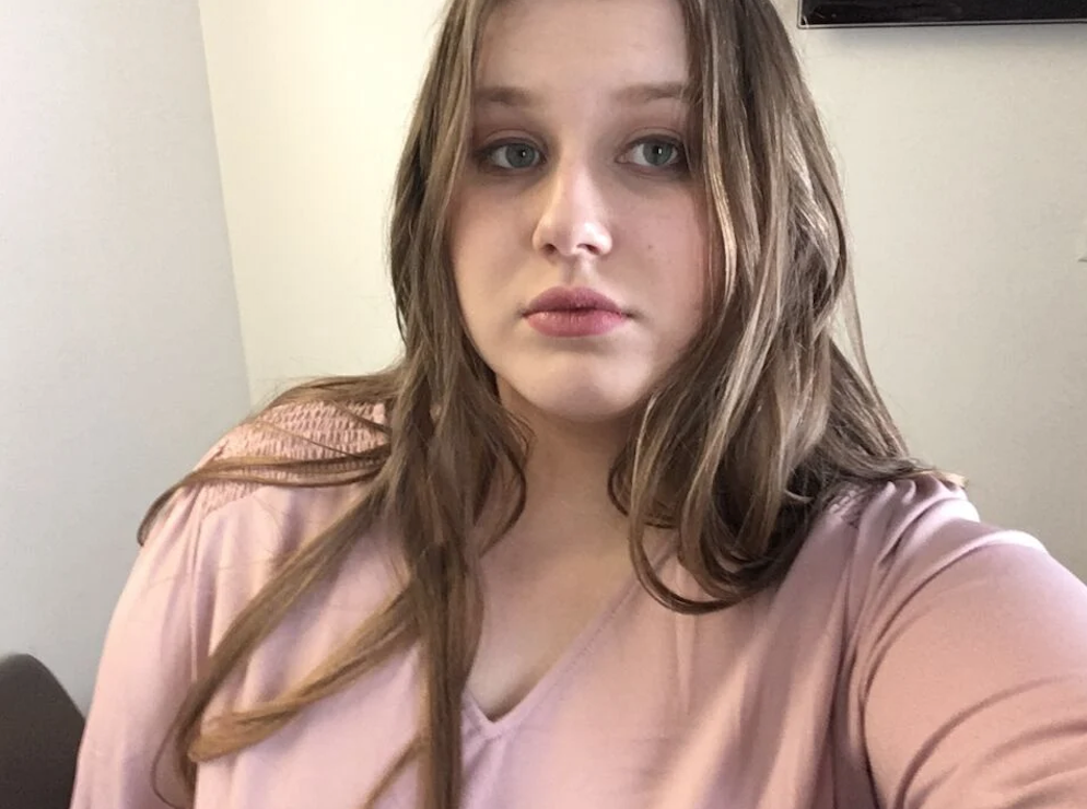 I am Madeleine McCann girl Julia Wandelt posing for a selfie