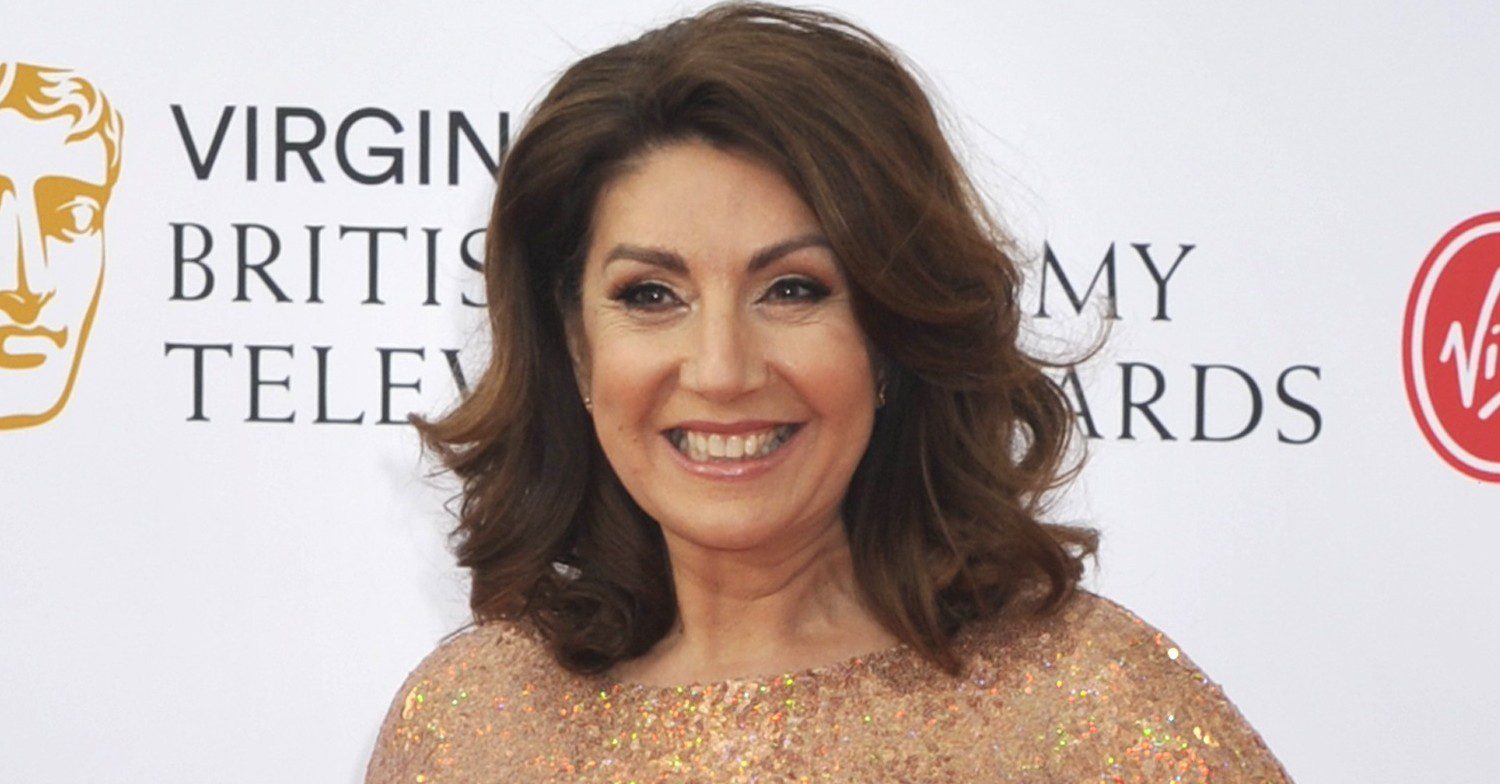 Jane McDonald smiling 