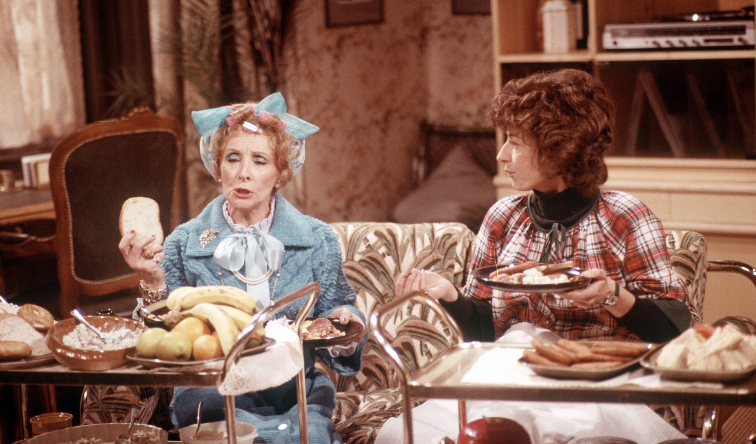 Coronation Street star dies: Maria Charles alongside Maureen Lipman in ITV sitcom Agony